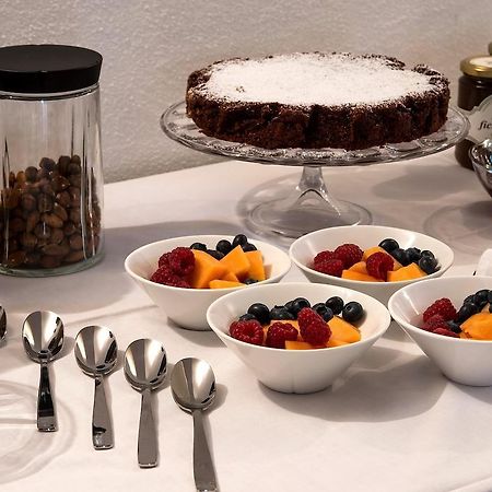 Volturno 106 Bed and Breakfast Palermo Buitenkant foto