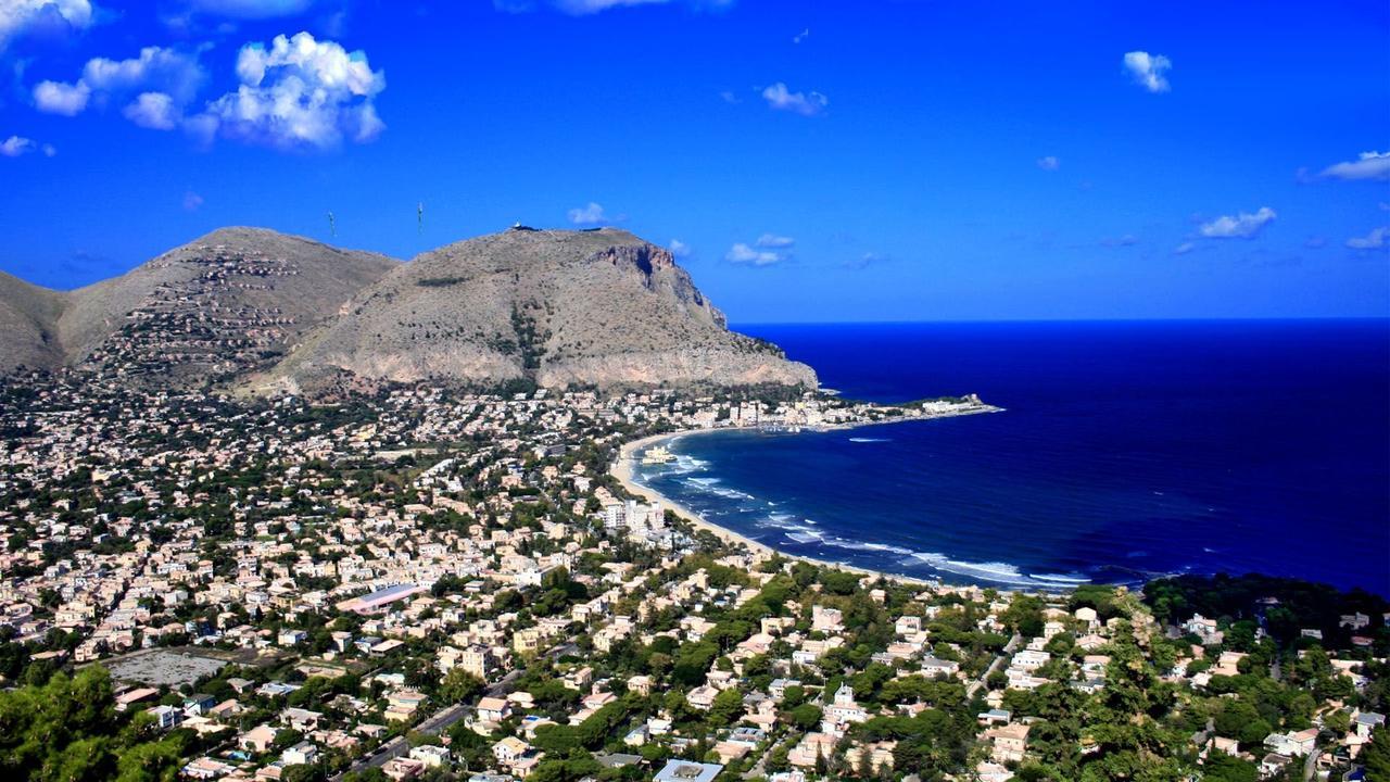 Volturno 106 Bed and Breakfast Palermo Buitenkant foto