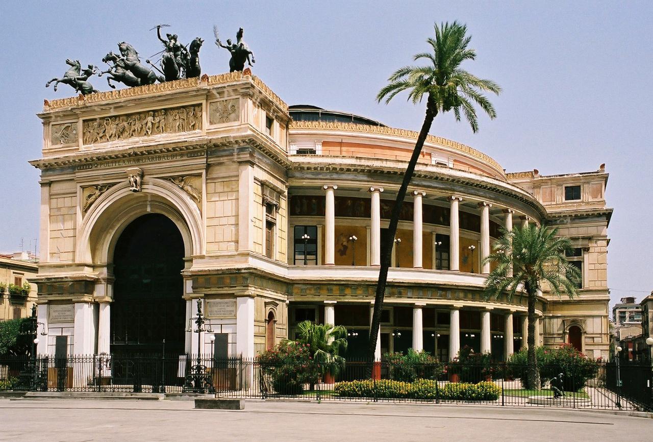 Volturno 106 Bed and Breakfast Palermo Buitenkant foto